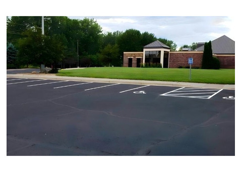 Professional Asphalt Sealcoating in Columbus Ohio