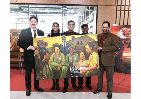 AAFT School of Fine Arts Presents Painting to Former Union Minister