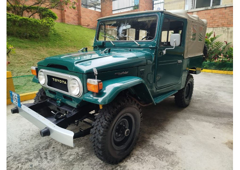 1977 Toyota Land Cruiser FJ43 | Concours Frame-Off Restoration