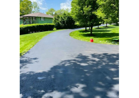 Professional Blacktop Driveway Installation in Pittsburgh for durable