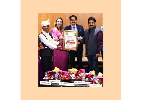 Sandeep Marwah Honoured with Tilak Raj Sharma Memorial World Peace
