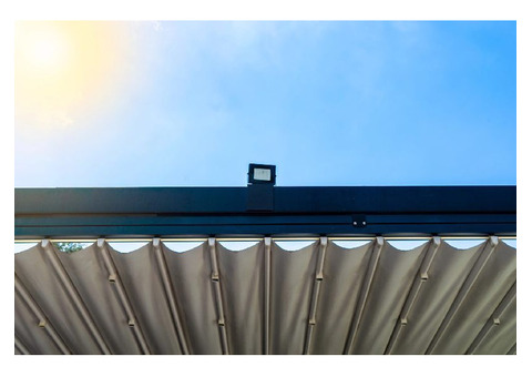 Stylish Shade with Mesa Retractable Awnings