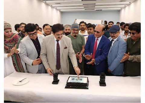 Tamron Japan Celebrates Success with Marwah Studios, Inspires Young