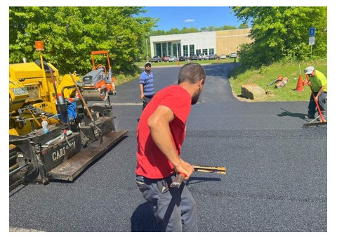 Parking Lot Resurfacing in South Florida for Commercial Properties