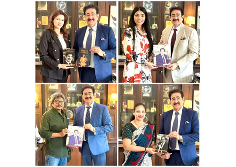 Sandeep Marwah Presents His Books to Distinguished Guests